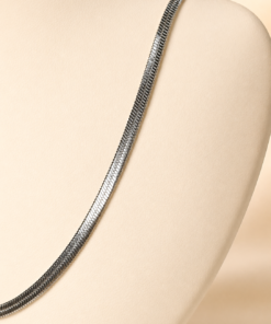 Cadena de acero quirúrgico plateado snake chata de 55cm.