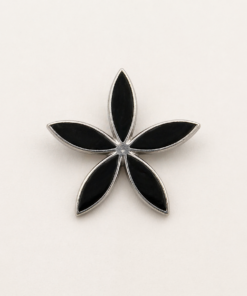 Dije plata 925 flor de 30mm con resina negra