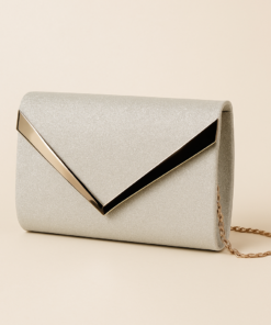 Sobre de fiesta brillante con detalle metálico y cadena desmontable plateado