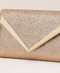 Sobre de fiesta brillante con detalle metálico y cadena desmontable rosa gold