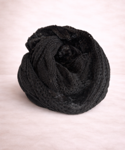 Cuellito tejido negro con interior de piel sintética suave para invierno