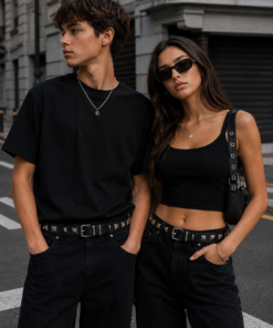 Cinto de cuero sintético con tachas piramidales metálicas y hebilla cuadrada unisex