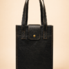Matera cartera en cuero sintético con solapa y broche, con bolsillo trasero con cierre, diseño elegante para mate, termo y accesorios negra