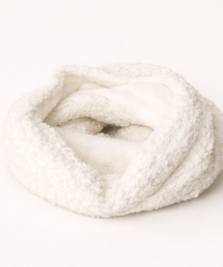 Cuellito de chenille con interior en piel sintética, suave y abrigado para invierno, color blanco.