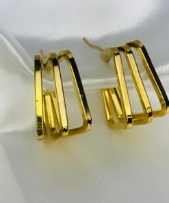 caravana aros cuadrados triple en acero dorado