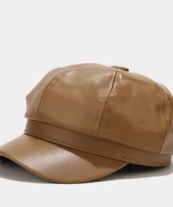 Boina con visera en cuerina, color marrón