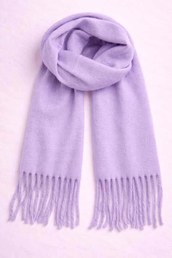 Bufanda de tejido suave con flecos, ideal para looks abrigados de otoño e invierno, color lila