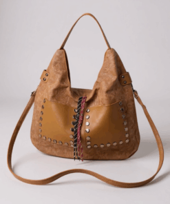 Cartera Rebel con tachas camel
