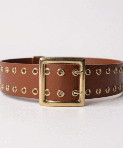 Cinto ancho con doble hilera de ojalillos y hebilla cuadrada dorada color whisky