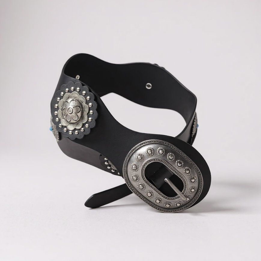 Cinto Aurora chapón ovalado plateado color negro