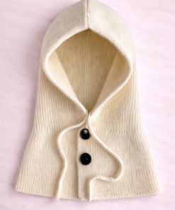 Gorro tipo capucha tejida con cuello incorporado, ideal para invierno color Beige gris