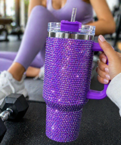 jarra térmica de 900 ml con diseño brillante y manija ergonómica lila