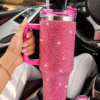 jarra térmica de 900 ml con diseño brillante y manija ergonómica fucsia