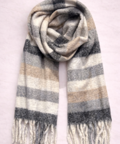 Bufandón rayado de invierno con flecos y textura suave negro