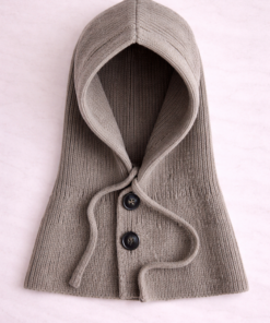 Gorro tipo capucha tejida con cuello incorporado, ideal para invierno color Beige