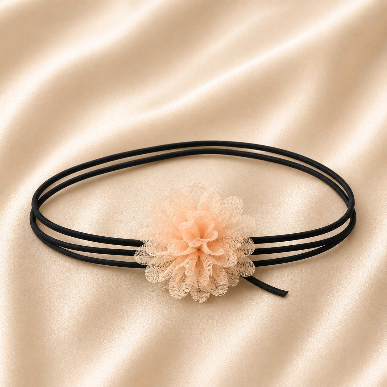 Choker negro de tiras finas para con flor de tela coral