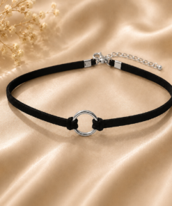 Choker negro de cordón con aro plateado central