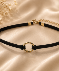Choker negro de cordón con aro dorado central