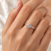 Anillo solitario de Plata 925 con circonia central de corte brillante