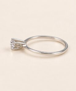 Anillo solitario de Plata 925 con circonia central de corte brillante
